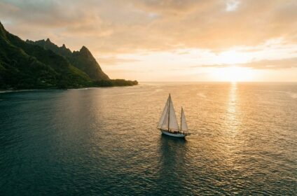 Sunset sailing cruise off the Hawaii coast